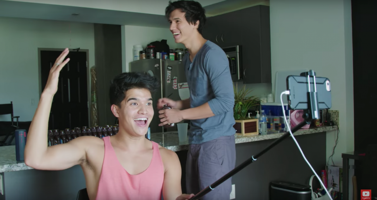 YouTube rolls out mobile live streaming, monetization tool