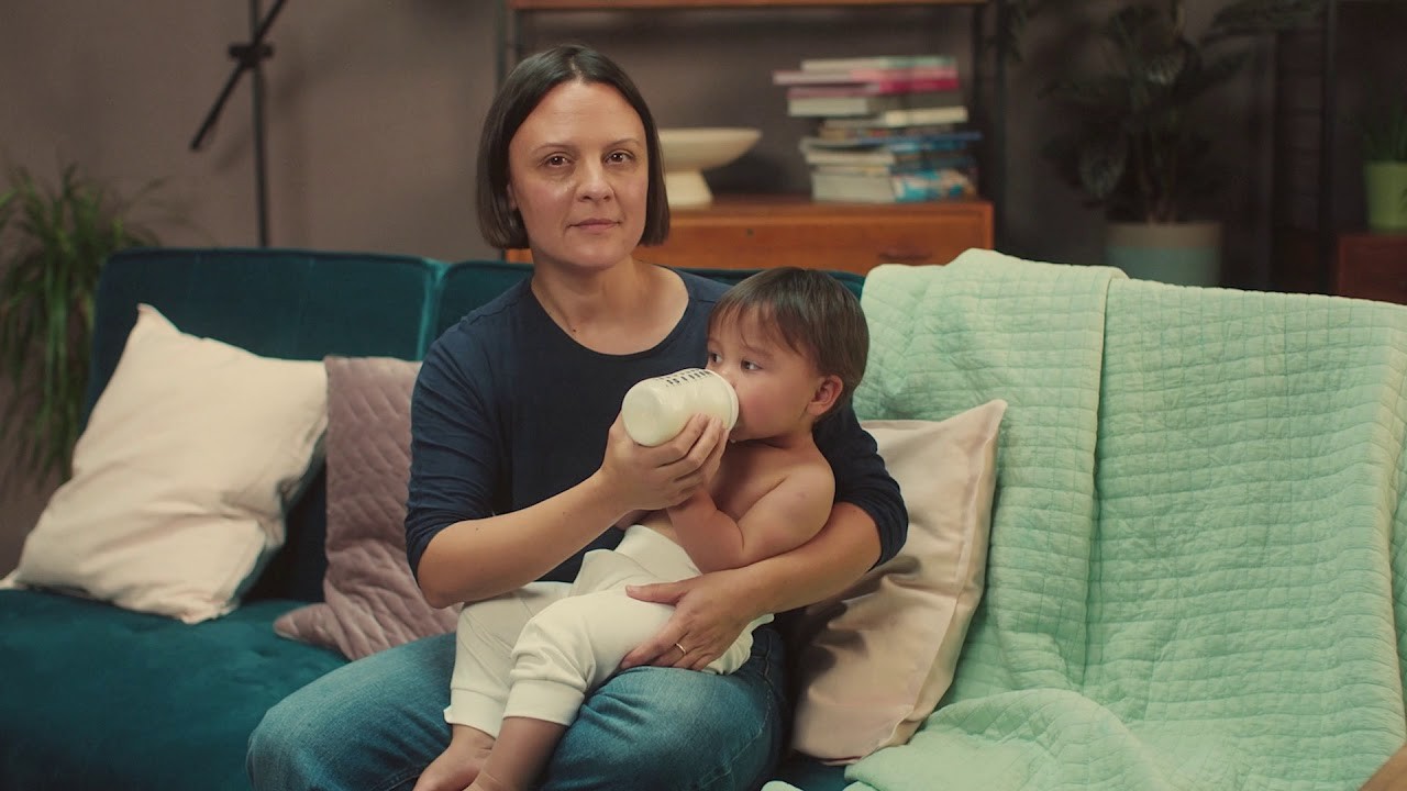 Why Tommee Tippee decided to highlight the problems with breastfeeding - Vimarsana News