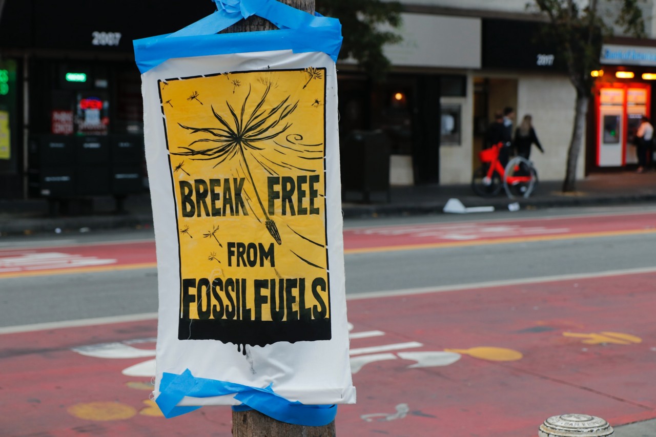 More than 450 scientists urge agencies to drop fossil fuel clients - Vimarsana News