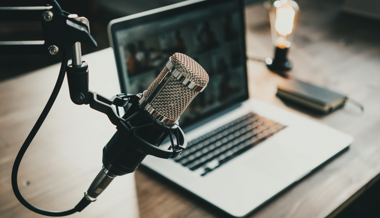 LinkedIn partners with Verizon to enter the podcasting arena - Vimarsana News